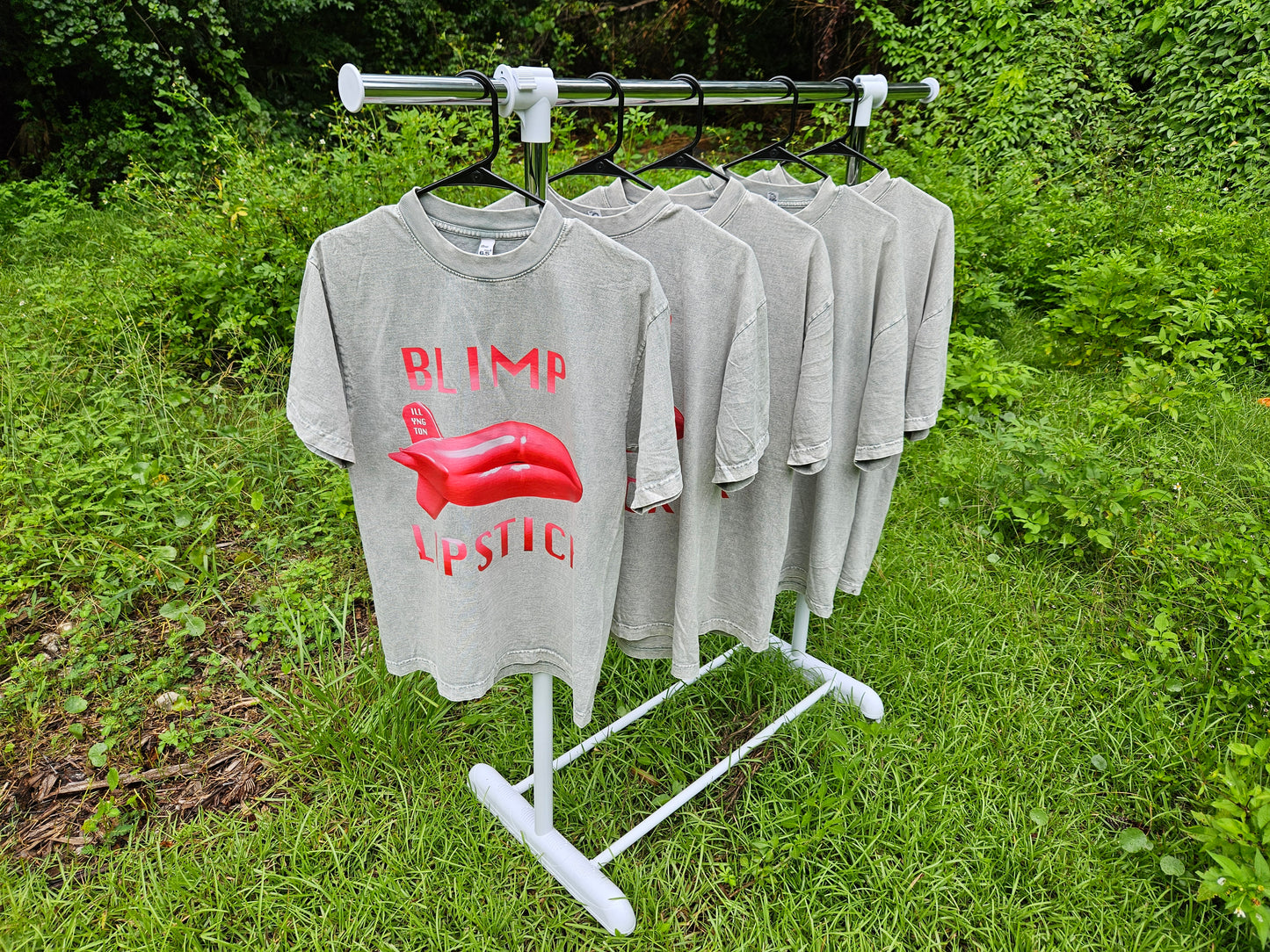 Illyngton "Blimp Lipstick" Dada-Inspired T-Shirt